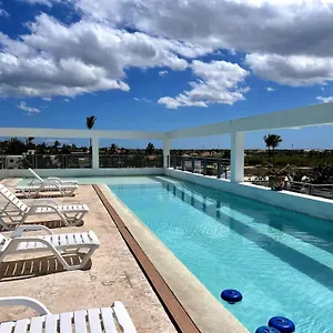 Atlantico Suites - Rooftop Pool, Bars & Club Punta Cana